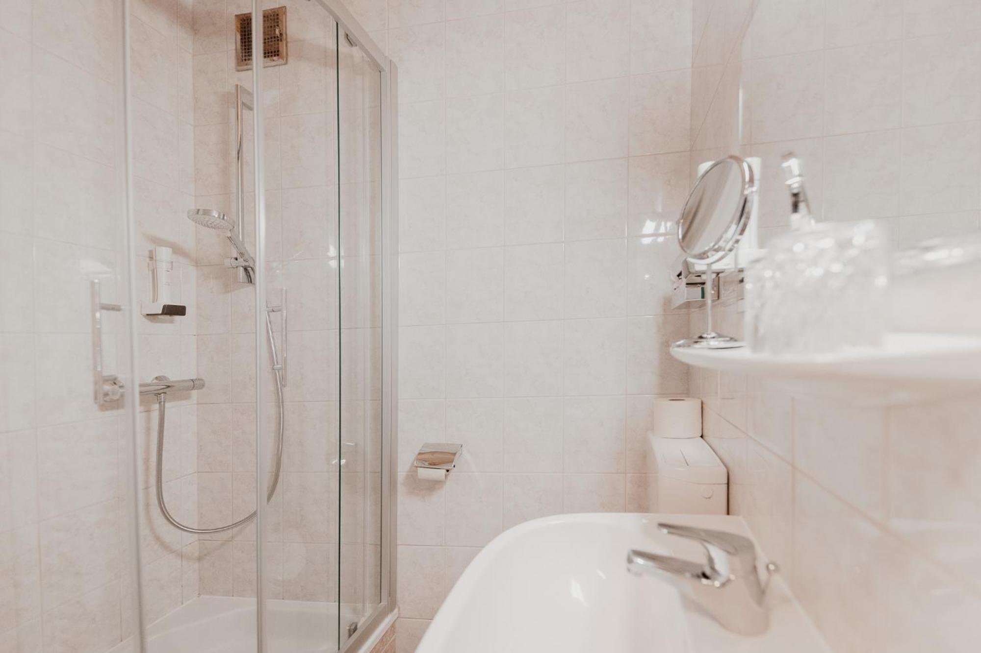 Der Loeffler Am Semmering Bed&Breakfast Pokoj fotografie